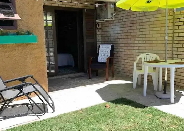 Quarto Com Banheiro Privativo Em Chale Aconchegante. Bombinhas